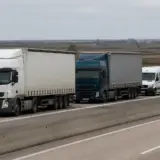 Un accident pe A1 la Belinț a trimis joi seară trei oameni la spital și a lăsat deschisă o singură bandă
